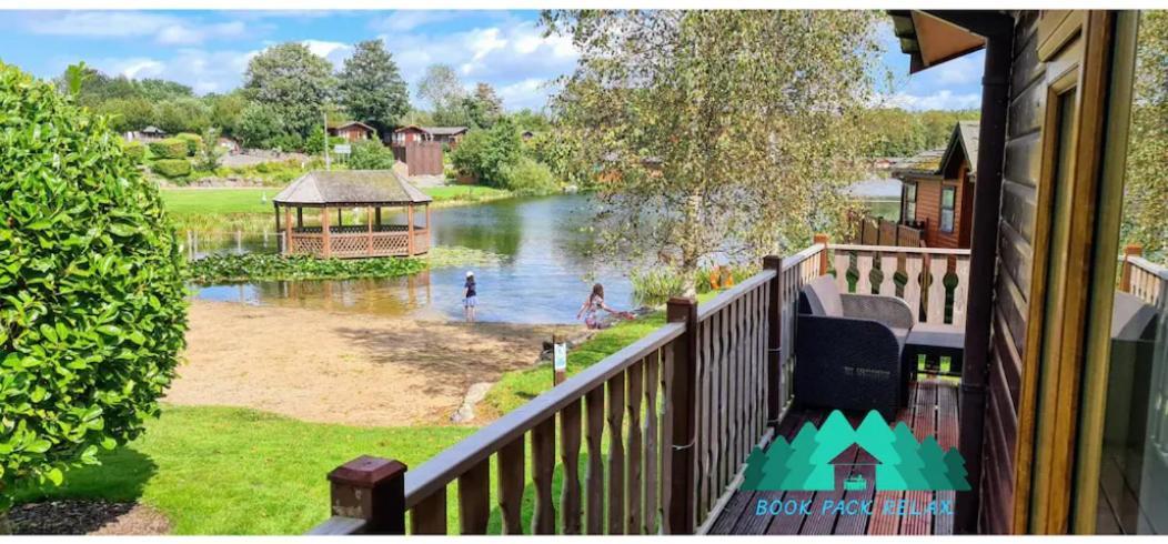 4 Bed Luxury Lodge With Hot Tub Near Lake District Warton Exterior photo